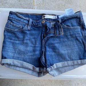 Levi jean shorts